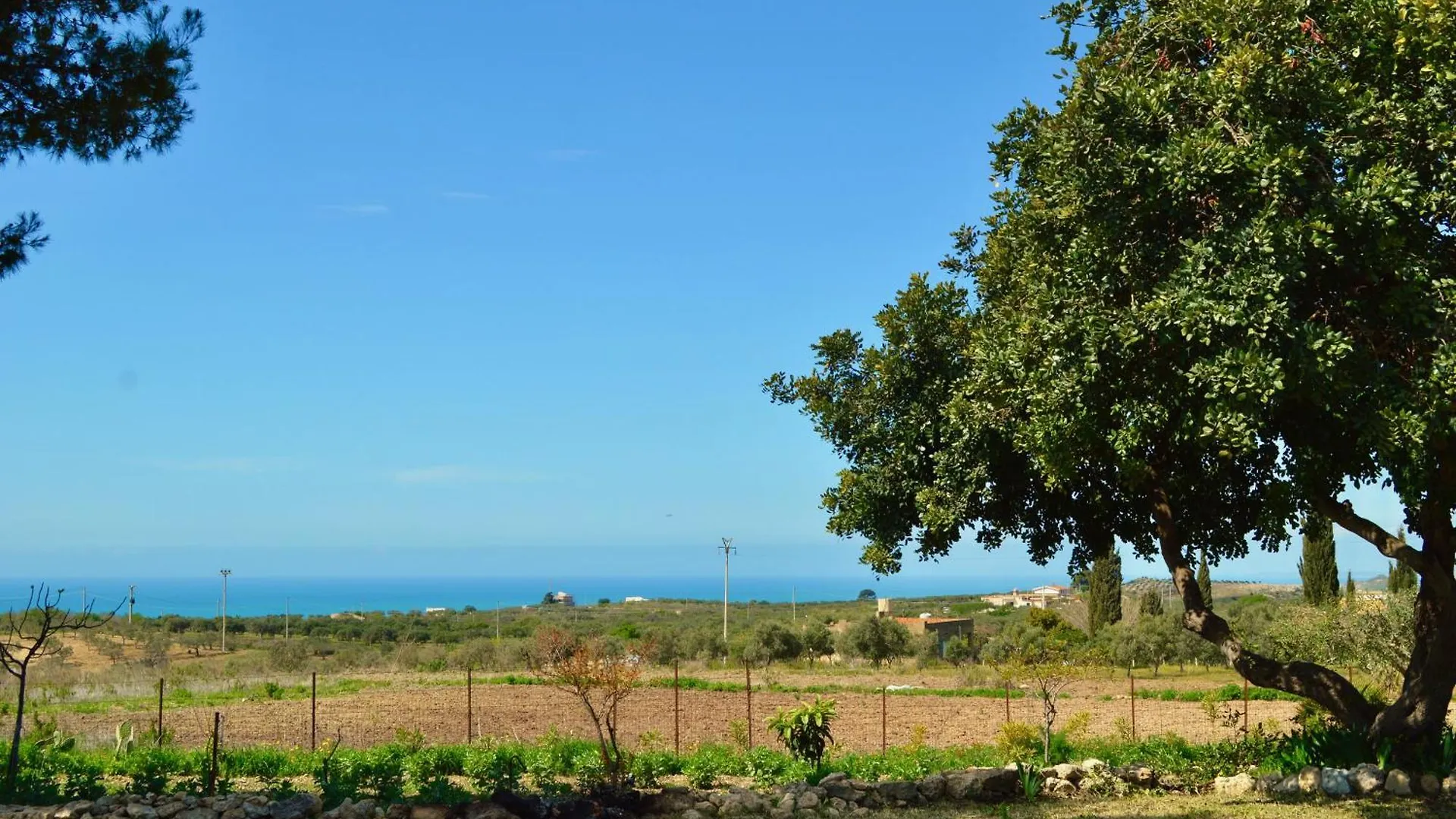 Holiday home Villa Chiara Montallegro Italy